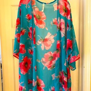 Floral kimono topper
